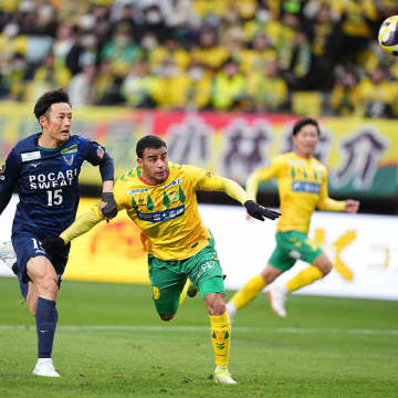 “戦況を変えた２つの判断”。数秒で劣勢を一変——千葉をJ１へ押し上げた決勝弾はなぜ生まれたか【J１昇格PO決勝】