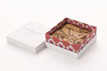 シンガポール発「ワンス・アポン・ア・タイム」26年バレンタインチョコ、即完売ブラウニーに新作チーズ味