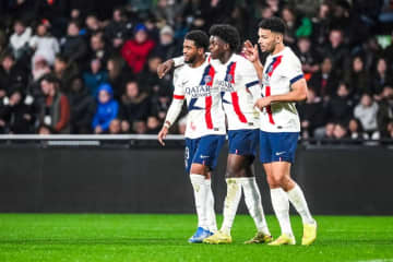 PSG、3得点でリーグ戦連勝で暫定首位に浮上！　最下位メスの追撃を辛くも凌ぐ