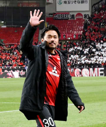 ＜J1浦和＞本気の試合をやりたい…背番号30が完全燃焼　興梠慎三、ライバル鹿島と引退試合　前半9分に先制点　最後の雄姿、3万人が見守る