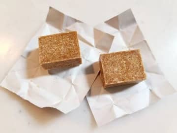カチカチに固くなった「コンソメ」を超簡単に砕く裏ワザ！公式おすすめの方法やってみた♪