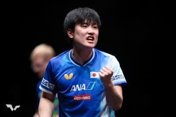 張本智和が天敵撃破後に振る舞ったスポーツマンシップに海外感動「信じられない」「壮絶な死闘直後なのに…」