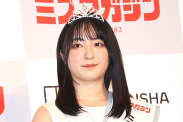 「マンガみてえなスタイル」　23歳グラドル、5kg増も体型戻す…くびれ見せに「トップと差がすごい」