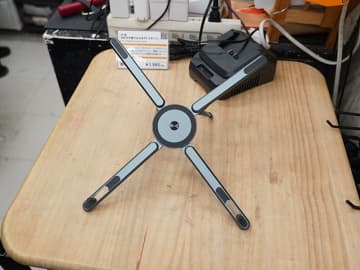 サンコーの1台4役「カチカチ折りたたみPCスタンド」が登場