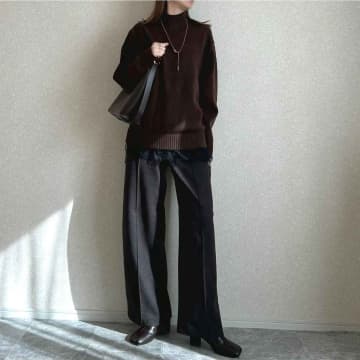 毎年大人気な“この1本”！【ユニクロ】40・50代におすすめ♡「名品ワイドパンツ」