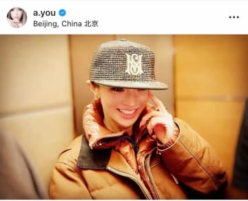 浜崎あゆみ、肩出し純白オフショルドレスで...圧倒的「歌姫オーラ」健在　「あゆ最高」「お美しすぎる」