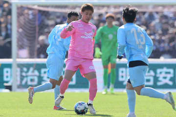 背番号8から8へ…「メンバー豪華」　柿谷曜一朗が引退試合で1G1Aも「やばない？」