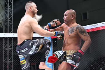 【BreakingDown】サップ西成、衝撃の14秒KO負け　早過ぎるストップに不満爆発…レフェリー突き飛ばし　朝倉未来には「いまのないっすよ」