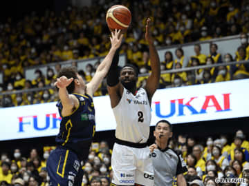 三遠が東地区首位の宇都宮を撃破…ヌワバが攻守で躍動、湧川はシーズンハイの12得点