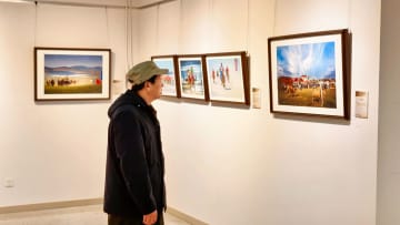 中国・天津でフンシャンダク砂地の写真展　砂漠化対策を紹介