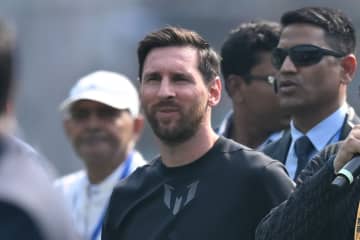 「たくさんのお金や感情を無駄にされた」ファンの不満が爆発！ メッシのインドツアーで暴動が発生「完全な恥辱だ」と地元首長へ非難も