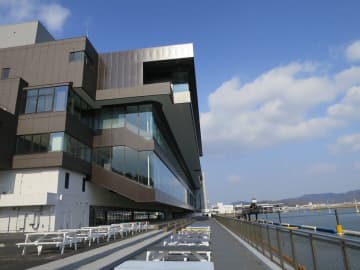 【児島ボート】新スタンド棟が17日にリニューアルオープン　より快適にボートレースを楽しめる施設に