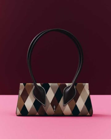 クリスチャン ルブタン「VENUS」誕生♡新アイコンバッグの全ラインを徹底解説