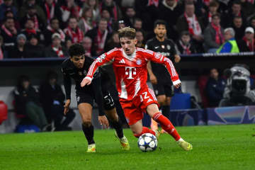 ギムナジウムに通うレナート・カールがバイエルンのCL最年少ゴール。17歳の新星、文武両道を体現【ドイツ発コラム│FC BayernとMunichに恋して】