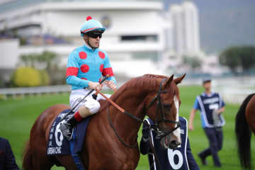 【香港ヴァーズ】ルメール「反応出来なかった」アーバンシックは10着に敗れる