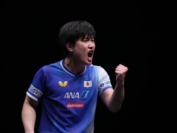 張本智和、男子シングルスで優勝　卓球WTTファイナルズ香港