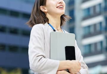 23年間彼氏ナシの総合商社勤務の女。社内の忘年会を抜け出して、男の先輩と初めて向かった先は