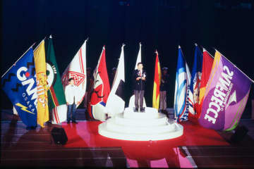 「オリジナル10」21年ぶり再集結で“ビッグバン”の予兆。創設期の熱狂を取り戻せるか【Jリーグ】