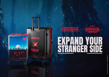 アメリカンツーリスター×ストレンジャー・シングスのスーツケース。“裏側の世界”が現われるギミックなど全10種