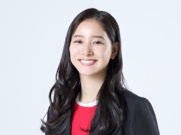 【本日誕生日！】新木優子32歳、女子高生に扮した姿から“怪力ショット”までインスタイッキ見