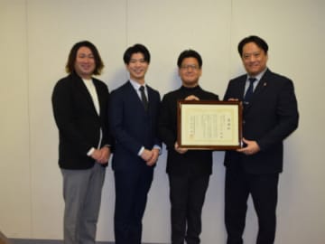 子どもの車内放置事故を未然に防止、マルハンメガシティ柏に感謝状