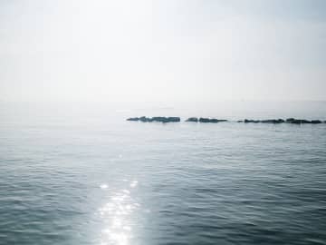 写真家と小学生が“能登の今”を写真で伝える 幡野広志×鎌倉の小学生8人の写真展「のとのなつやすみ」