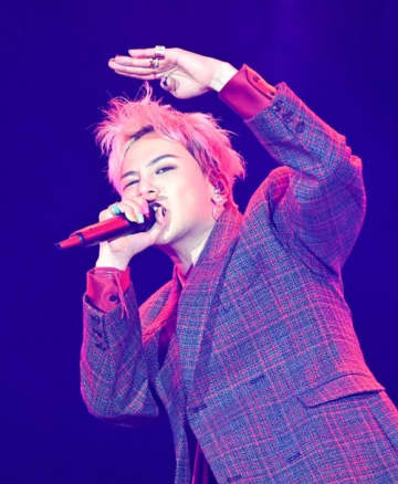 中国籍4人を含む6人を検挙　G-DRAGONのコンサートチケット高額転売、会場付近で取引現場を摘発