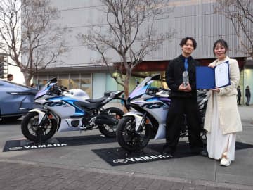 「オートカラーアウォード 2025」グランプリは、ヤマハ YZF-R3／YZF-R25のマットパールホワイトに決定！