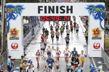 「JALホノルルマラソン2025」制限時間なし、誰もが参加できる夢の舞台　過去最高の42,962人がエントリー、うち日本人は11,984人