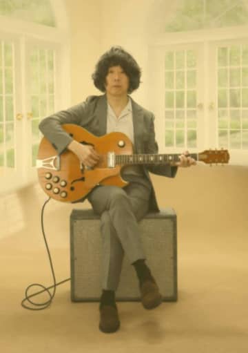 坂本慎太郎、NEWアルバム先行シングル「あなたの場所はありますか？」スタジオ・ライブMV公開