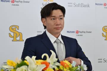中村稔弥が鷹入団会見　現ドラでロッテから加入…突然の電話に「チャンスだと思って」