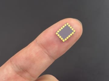 セラミックデバイスを用いて熱を計算資源として活用するリザバーコンピューティングを実証