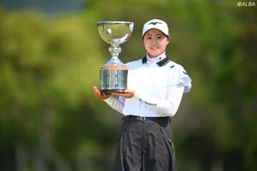 「優勝しちゃった！」　早大卒・稲垣那奈子が東京六大学出身者として初のツアーV【2025年“この1シーン”】