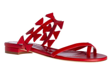 マノロ ブラニク“50年代パリ着想”のレトロシューズ、リボンサンダル＆ストライプ柄ミュール