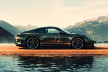 初代911デザイナーの愛車をオマージュした限定モデル「911 GT3 90 F.A.ポルシェ」。創業家公認の特別なグリーンメタリックを採用