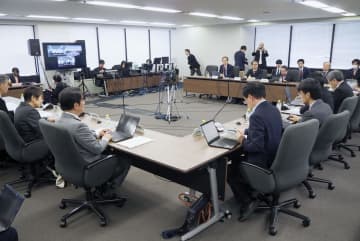 高額療養費、負担引き上げ案　低所得層は軽減、厚労省専門委