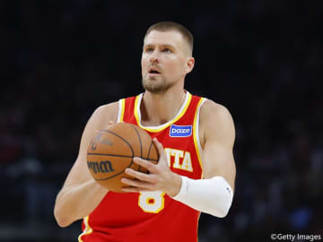 ホークスのクリスタプス・ポルジンギスが病気のため最低2週間を欠場へ