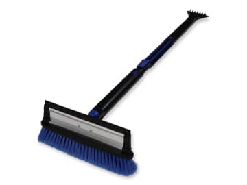 本日のお買い得商品 雪の日の撮影に備える。自動車の雪を落とすスノーブラシがセールに