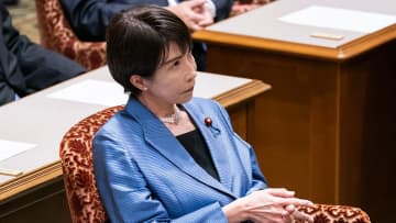 サナエブームに潜む危険、迫る尖閣、旧統一教会の混乱── 週刊誌が描く“揺らぐ日本”の一週間