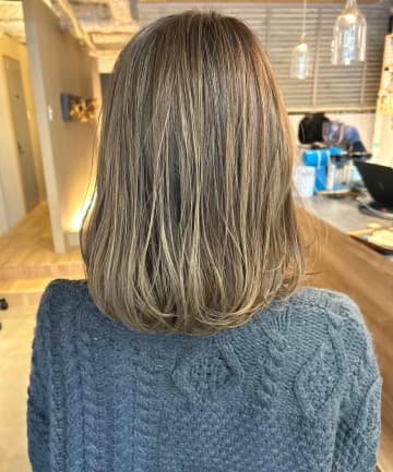 黒より茶よりもこの色！【40・50代】白髪を上品にぼかす♡「ベージュカラー」