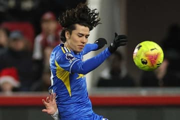 英日本人の低調パフォ「少し残念」　強豪に2戦連発も…途中交代に現地辛口評価「驚きなし」