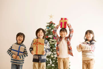 クリスマスプレゼントは何歳まで必要？サンタさん問題をどう考える？
