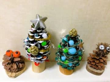 松ぼっくりでクリスマスツリーキットで作ったよ！