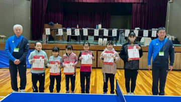 全日本ホカバ3位の岸田クラブ・三木梢愛が1位トーナメント優勝＜VICTAS杯 第28回伊丹ホープスオープン卓球大会＞