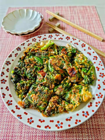 【5分で簡単】風邪予防に◎栄養たっぷり「春菊のチヂミ」