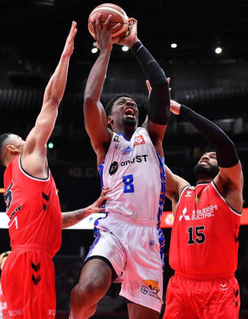 バスケットボールB1　茨城ロボッツ最下位転落