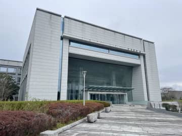 物価高の緊急支援　茨城県議会閉会　補正予算案を可決