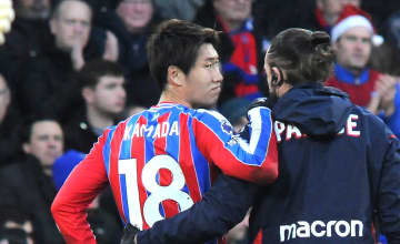 日本代表の鎌田大地が大腿部を負傷。グラスナー監督は笑えない冗談…W杯、果たして間に合うか?