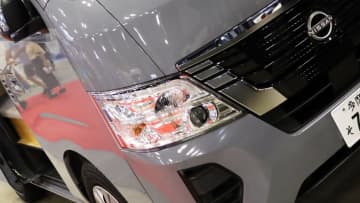 「おいおい、これは住めちゃうぞ」クルマの中に電子レンジや冷蔵庫、キッチンまで装備。もはや1Kの部屋みたいで便利に使えそう。