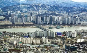 住宅ローン難で退職年金「取り崩し」が記録的水準に＝韓国